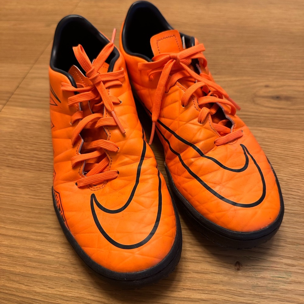 Nike Men's Orange Indoor Soccer Shoes